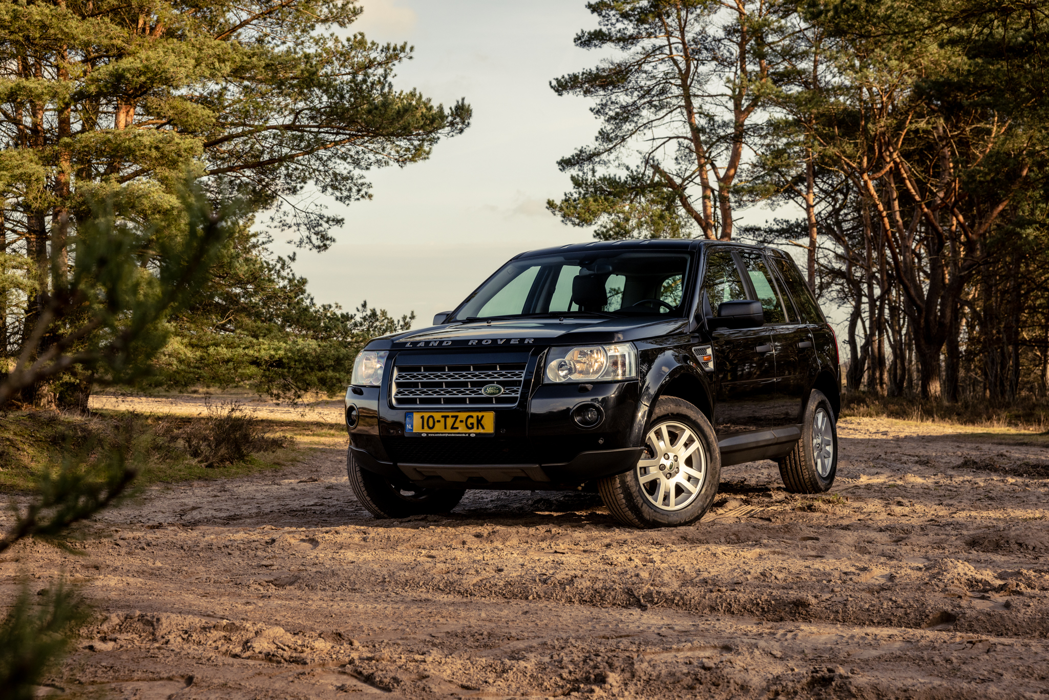 Land Rover Defender 90 Station Wagon (2014)