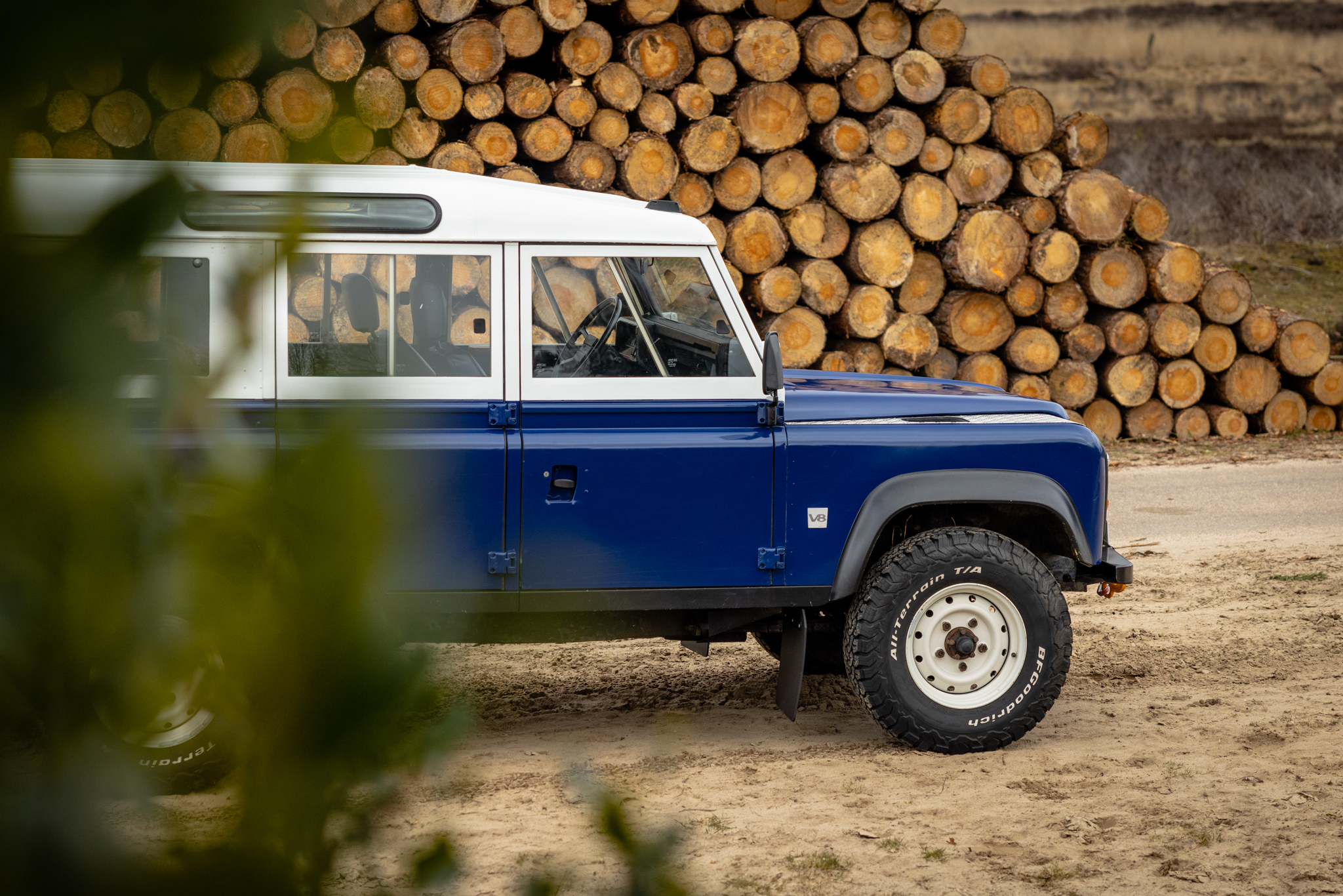 Land Rover Defender 110 Adventure Edition Commercial (2015)