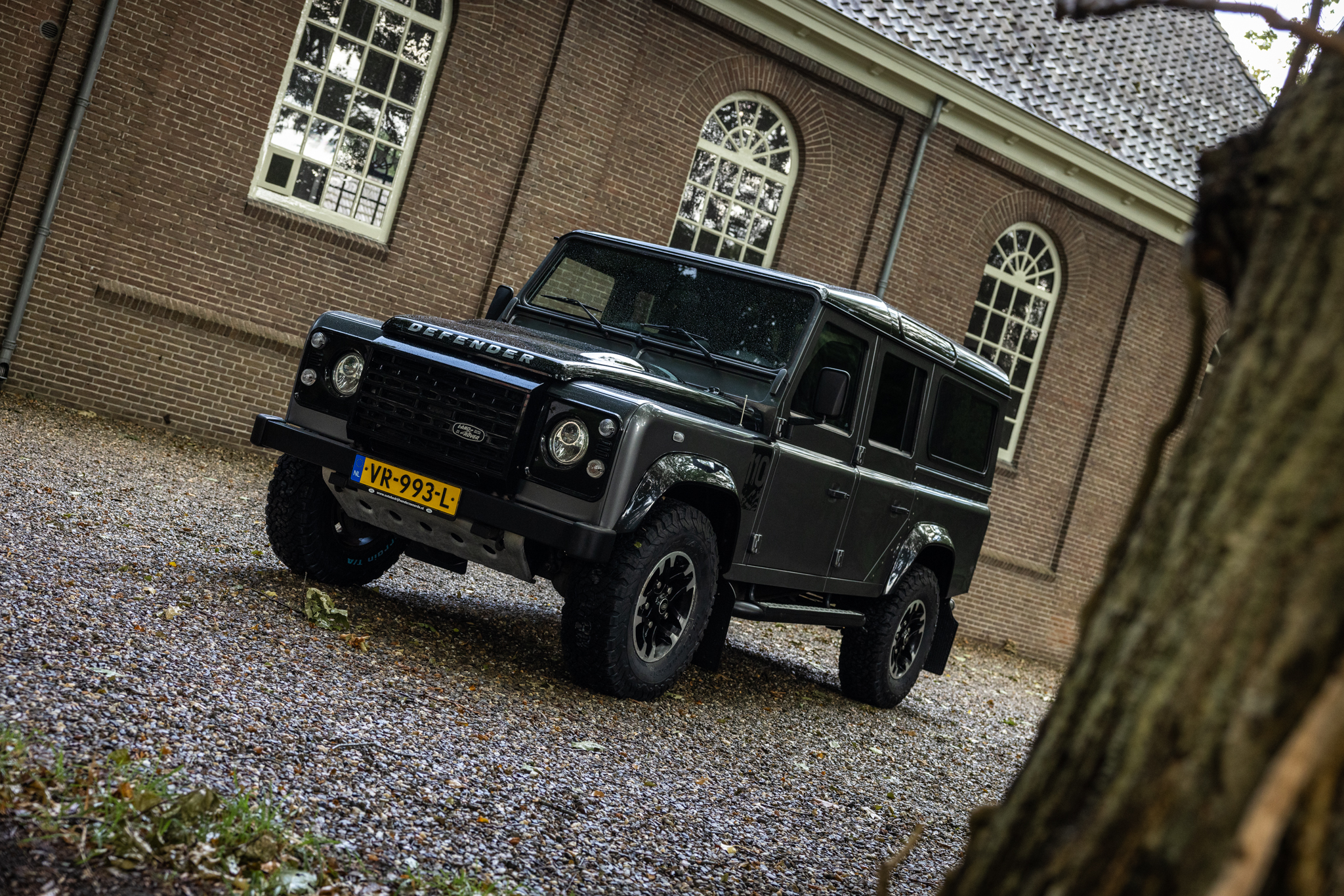 Land Rover Defender 110 Adventure Edition Commercial (2015)