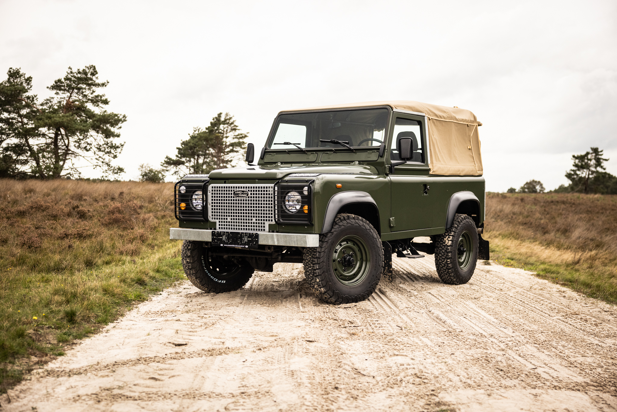 Land Rover Defender 90 Tdci Soft Top (2015)