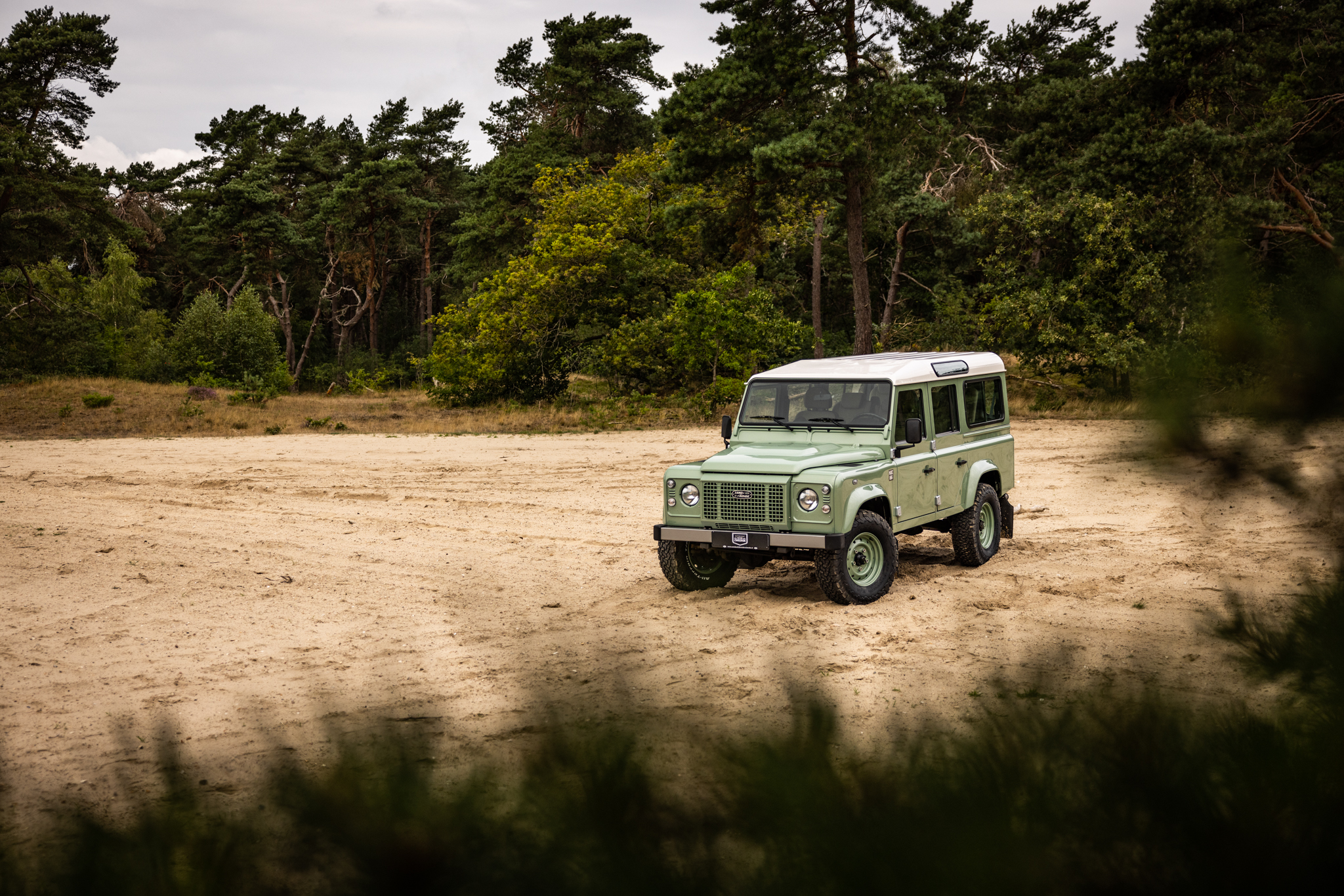 Land Rover Defender 110 Adventure Edition Commercial (2015)