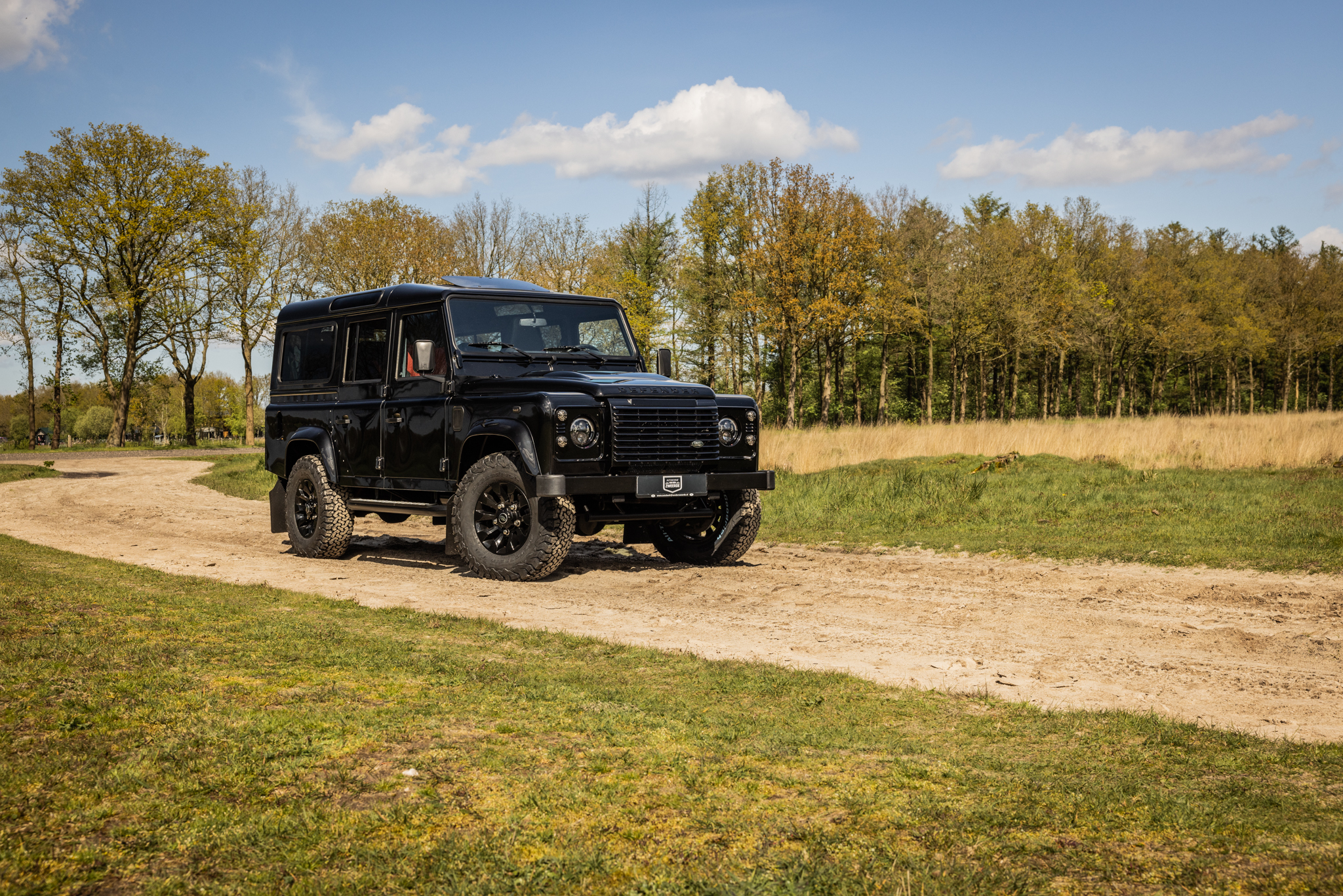 Land Rover Defender 110 Station Wagon (2011)