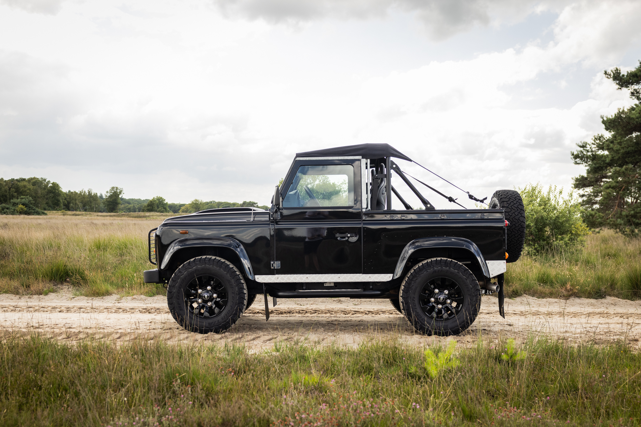 Auto bedrijf van der Zweerde uw Land en Range Rover specialist