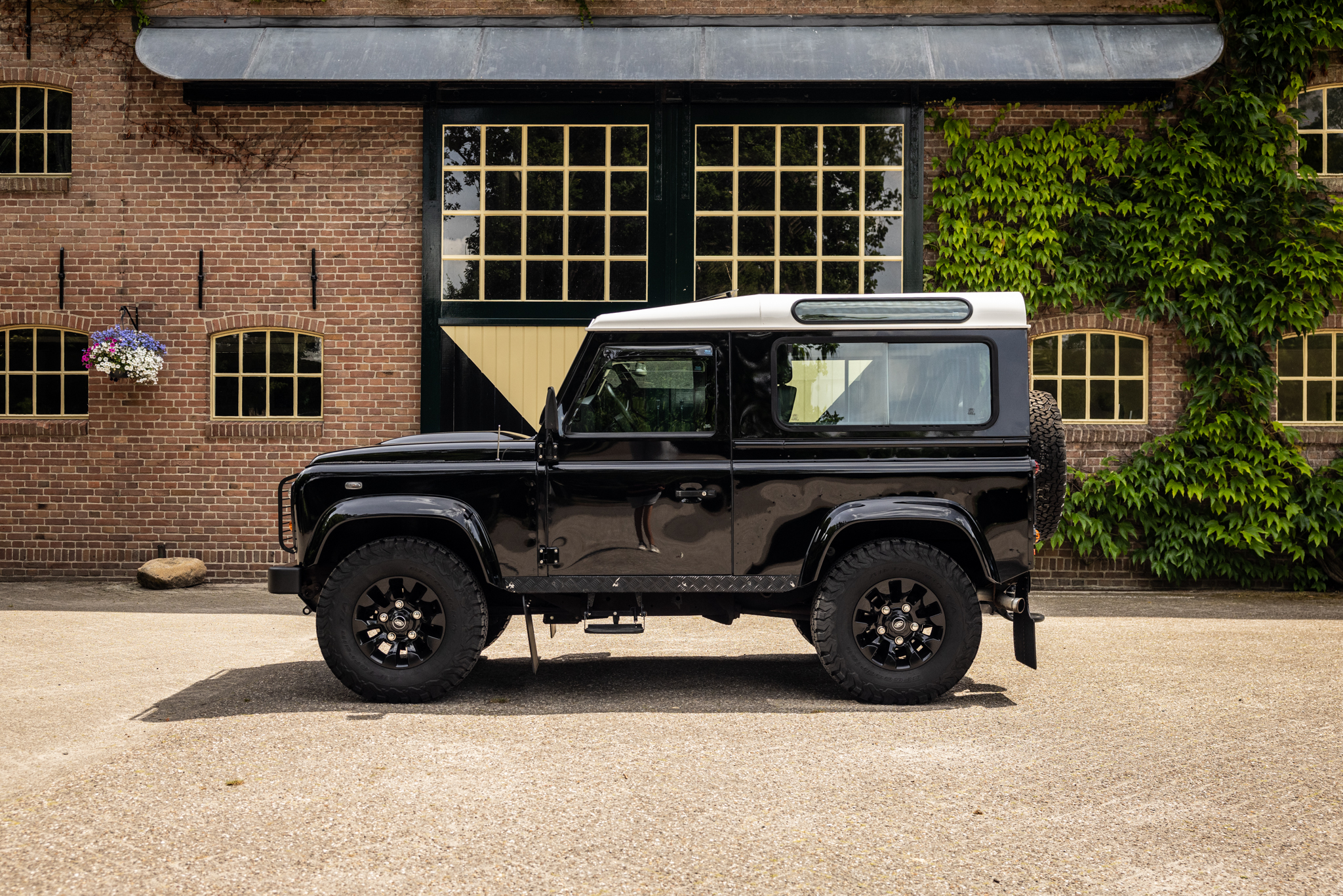 Auto bedrijf van der Zweerde uw Land en Range Rover specialist