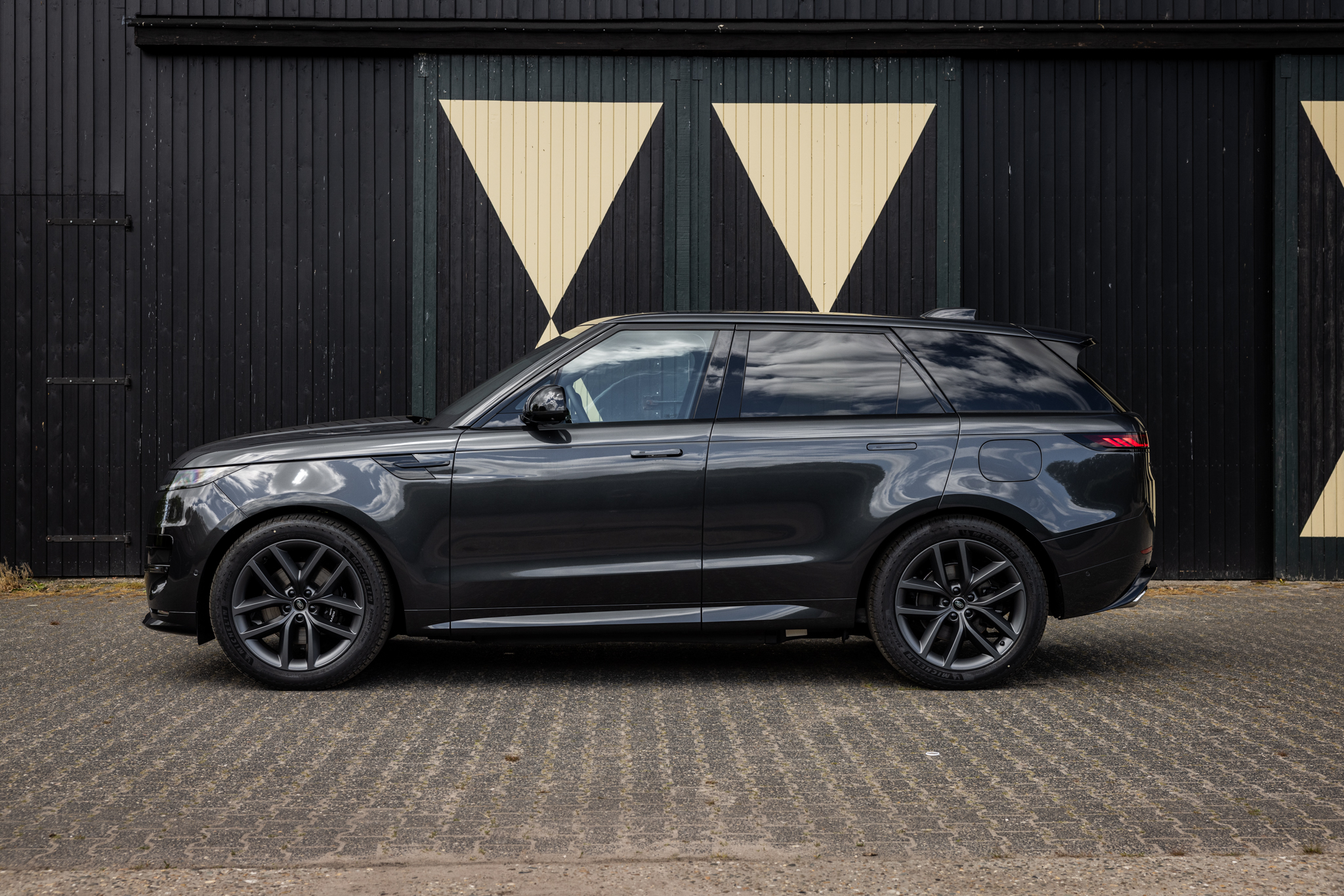 Auto bedrijf van der Zweerde uw Land en Range Rover specialist