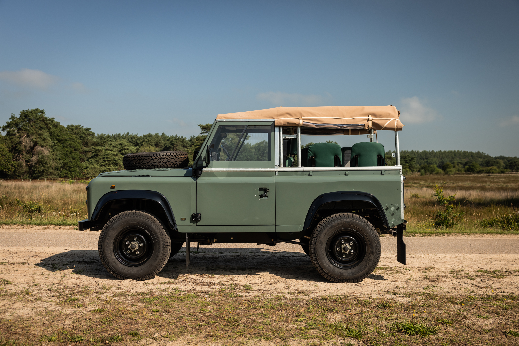 Auto bedrijf van der Zweerde uw Land en Range Rover specialist